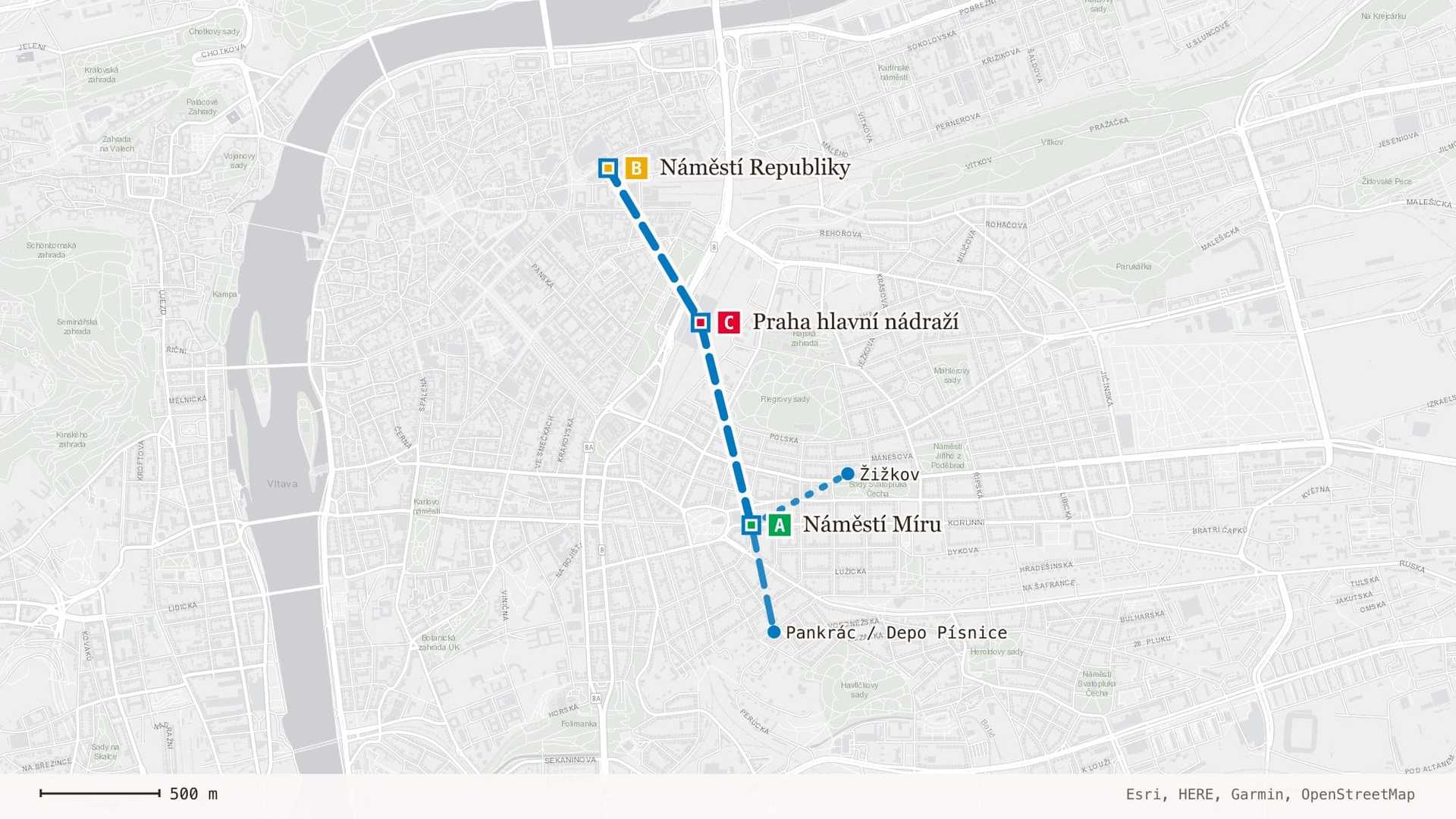 Mapa centra Prahy s navrhovaným prodloužením metra D vyneseným modrou přerušovanou čarou od Náměstí Míru na sever přes Prahu hlavní nádraží k Náměstí Republiky, každá stanice je čtverec s písmenem přestupní linky, jižním směrem vede přerušovaná šipka k Pankráci a Depu Písnice a východním tečkovaná šipka k Žižkovu.